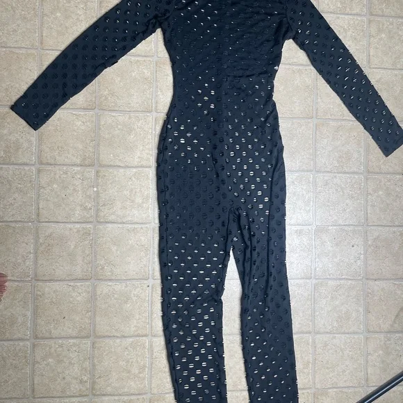 SHEIN Black Long-Sleeve Cutout Jumpsuit - Picture 2 of 5